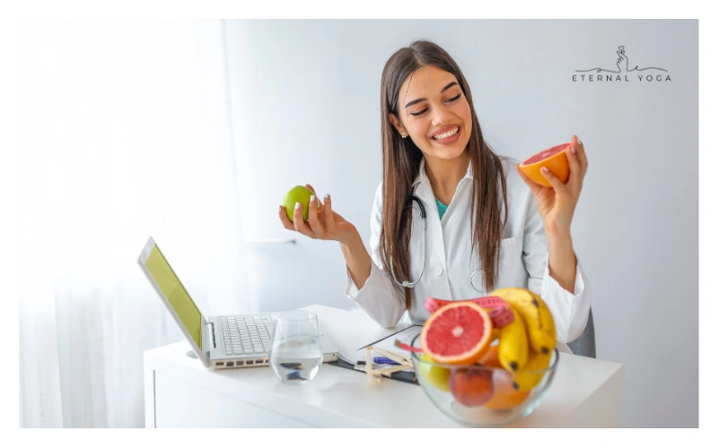 Yoga and Nutrition for Beginners: Role of nutrition in yoga